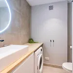 Au Centre De - Musee Grevin Apartmán *